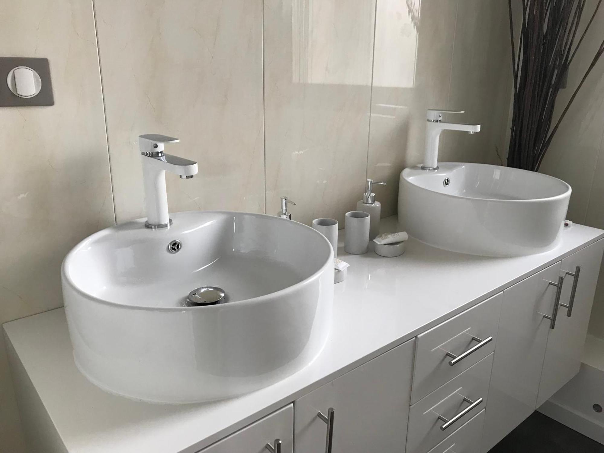 Maison D'Hotes Coeur D'Herault - Gite Et Chambres D'Hotes - Spa & Massages Peret Phòng bức ảnh